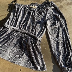 Micheal Kors Blouse one shoulder